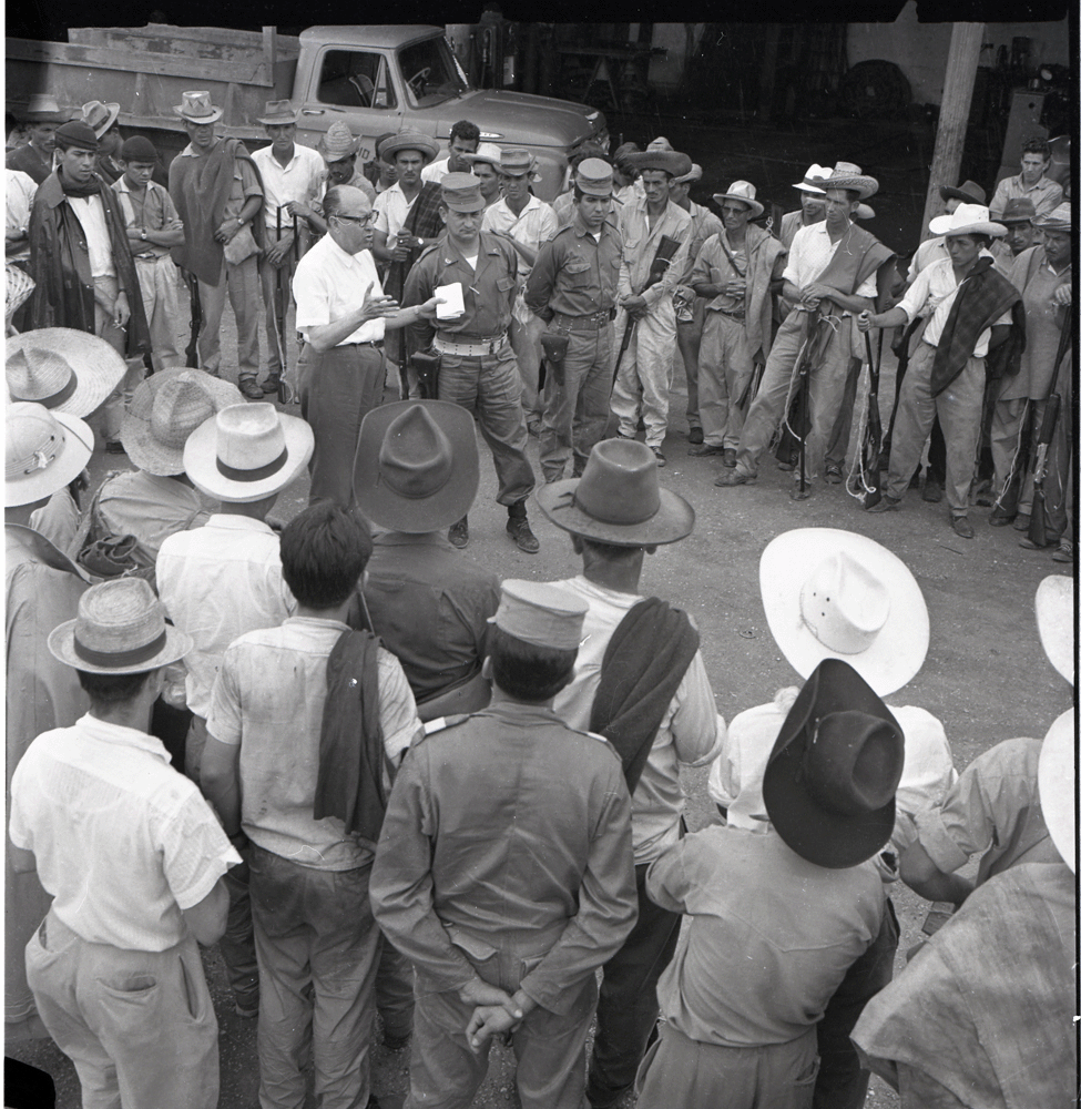 Fotos de la visita del gobierno nacional a la Hacienda 'Larandia', ubicada en el departamento del Caquetá.